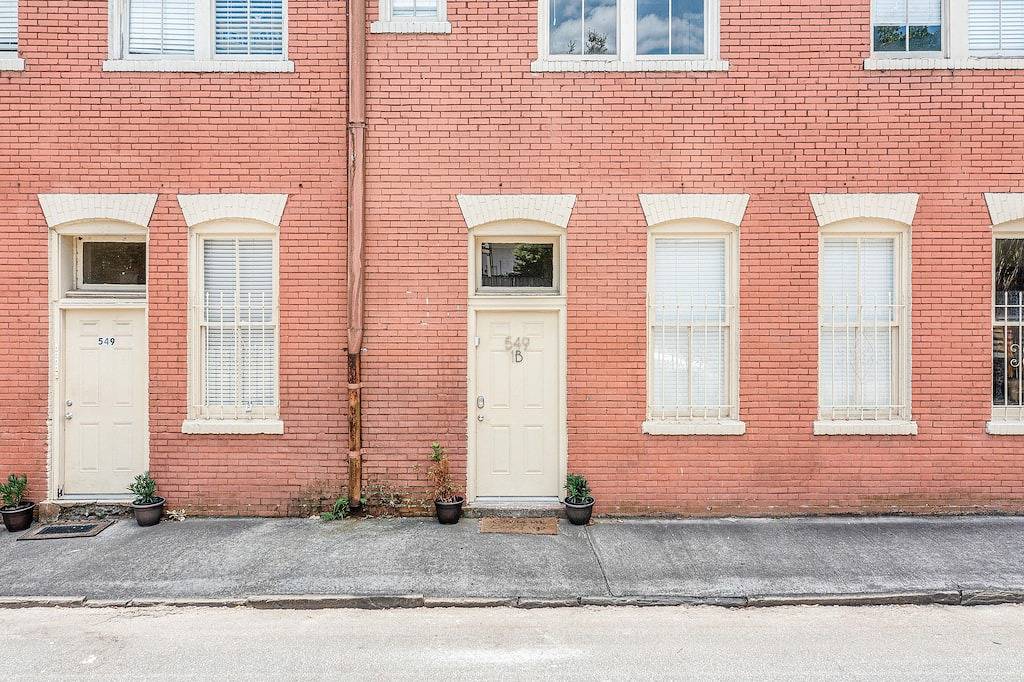 Ganze Wohnung, Charming Retreat Off Greene Square Close to River by Lucky Savannah in Savannah, Chatham County