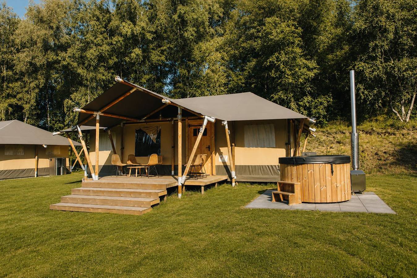 Wb Resort Gmbh — Glamfield Lodge Ii mit Hot Tub | 6 Pers. in Wilsum, Landkreis Grafschaft Bentheim
