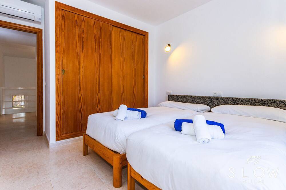 Cala Mendia Beach House 2 es with direct access to the beach and sea views in Cala Anguila, Manacor