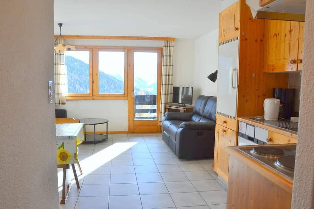 Ganze Wohnung, Aussen: 3-Zimmer-Wohnung in einem kleinen Gebäude in Chandolin, für 4-6 Personen, Balkon mit Gartenm in Chandolin, Anniviers