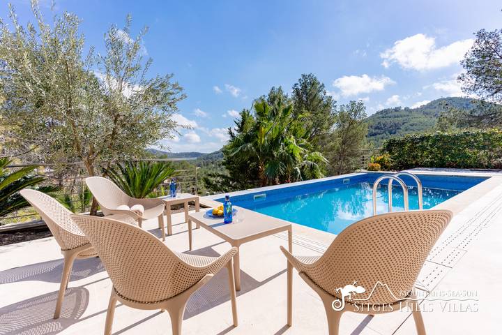 Villa pour 9 personnes, avec jardin et terrasse, animaux acceptés à Olivella