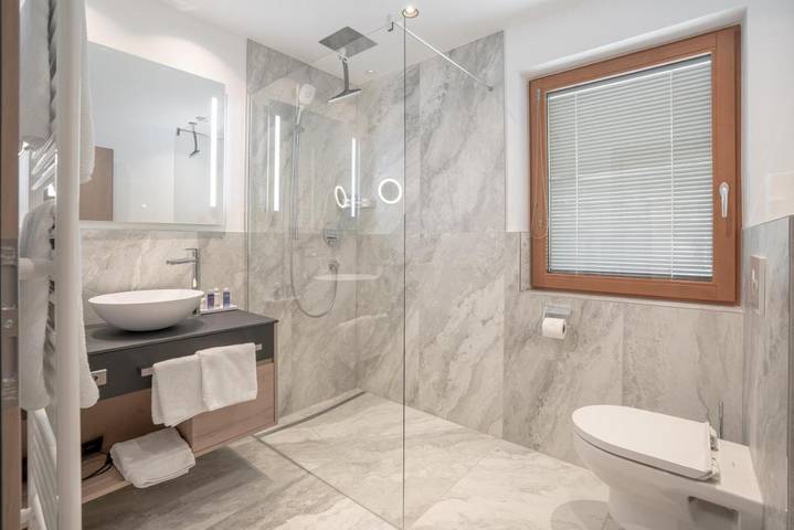 Chambre d’hôte pour 3 personnes, avec balcon et vue, animaux acceptés à Ischgl - 2