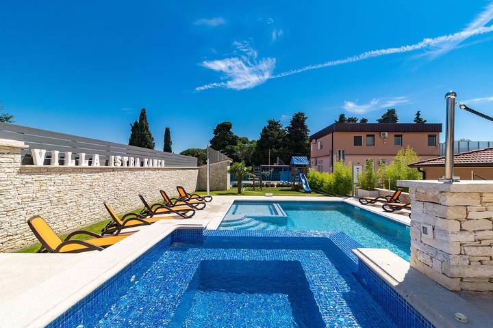 Villa Istrakamen in Valtura, Südküste Istrien