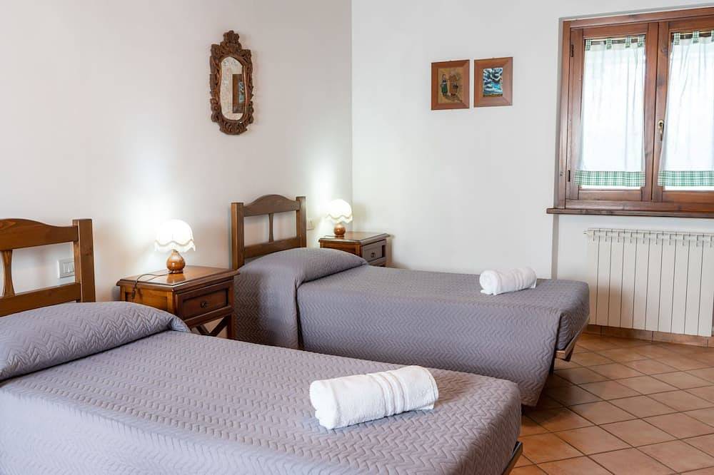 Dolce Vita by Interhome in Val di Lago, Meer van Bolsena
