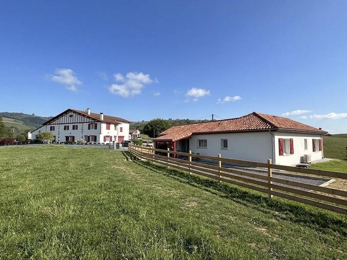 Gîte pour 6 personnes, avec jardin et terrasse