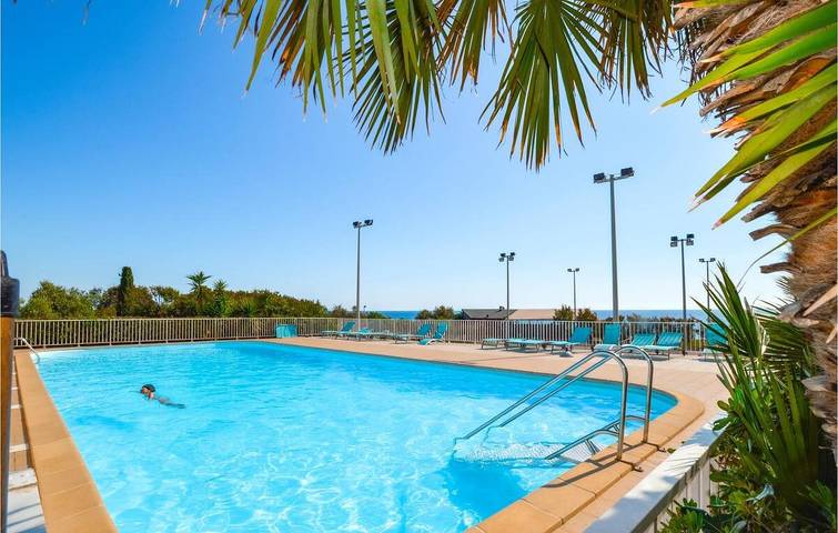 Gîte pour 6 personnes, avec terrasse et piscine à Cervione - 3