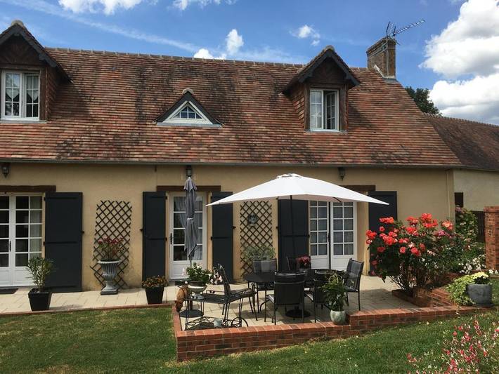 Chambre d’hôte pour 2 personnes, avec jardin et vue ainsi que piscine et bassin pour enfant à Marigné-Laillé - 4