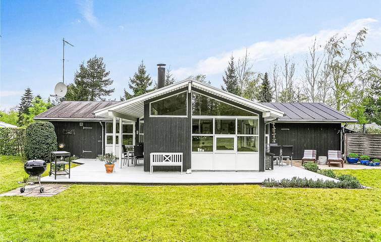 Ferienhaus für 8 Personen, mit Sauna und Terrasse sowie Garten in Gedesby