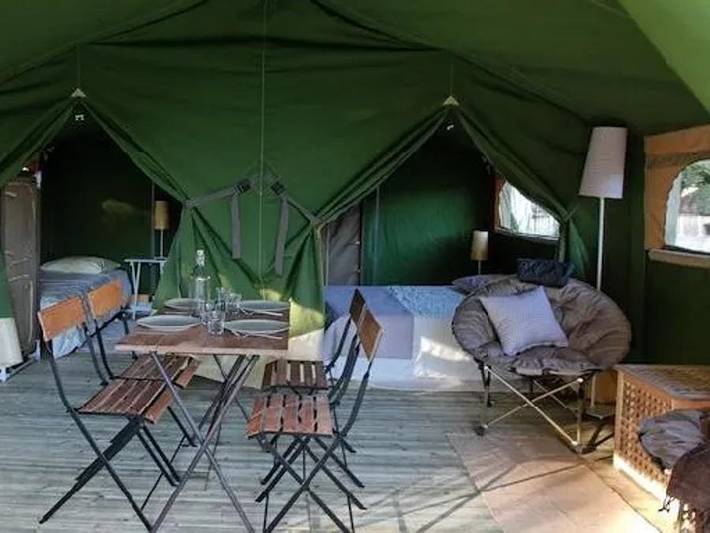 Camping Le Domaine Aramis - Tente en toile et en bois 5 personnes - Lodge Nature 3 Pièces 5 Personnes Sans Sanitaires in Marsan (homonymie), Gers