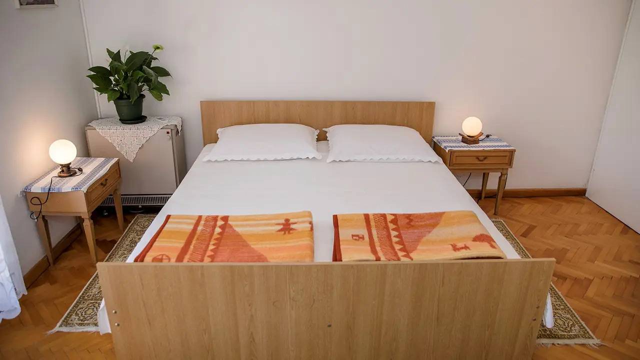 Zimmer für 3 Personen (16 m²) in Rab in Palit, Rab