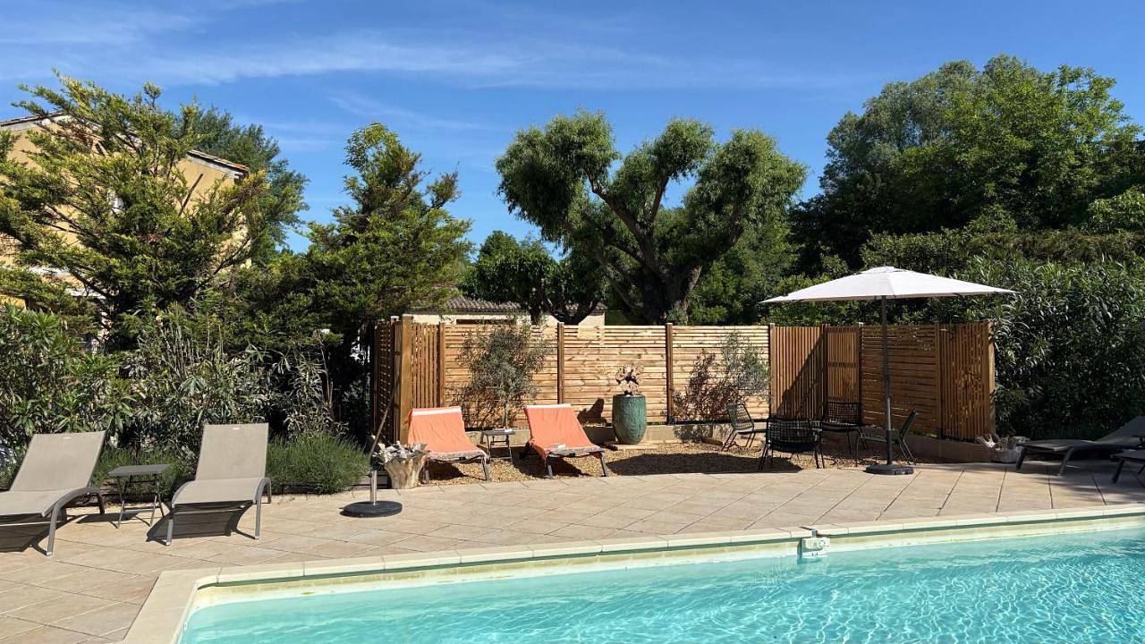 La Petite Rive - Les Oliviers in Velleron, Vaucluse