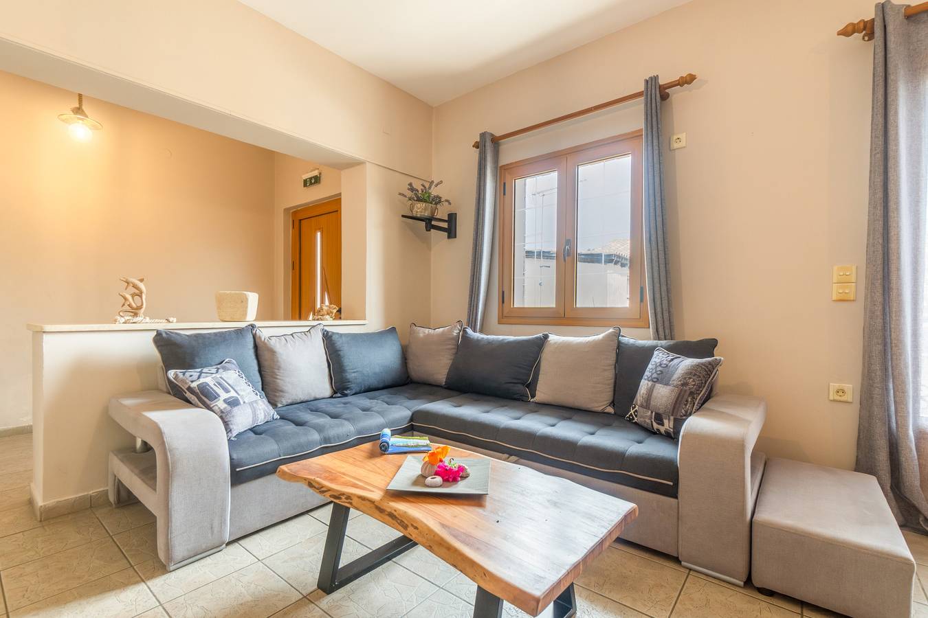Hotel Apartment "Kefalonia" with Sea View, Garden & Wi-Fi in Gaios, Paxos