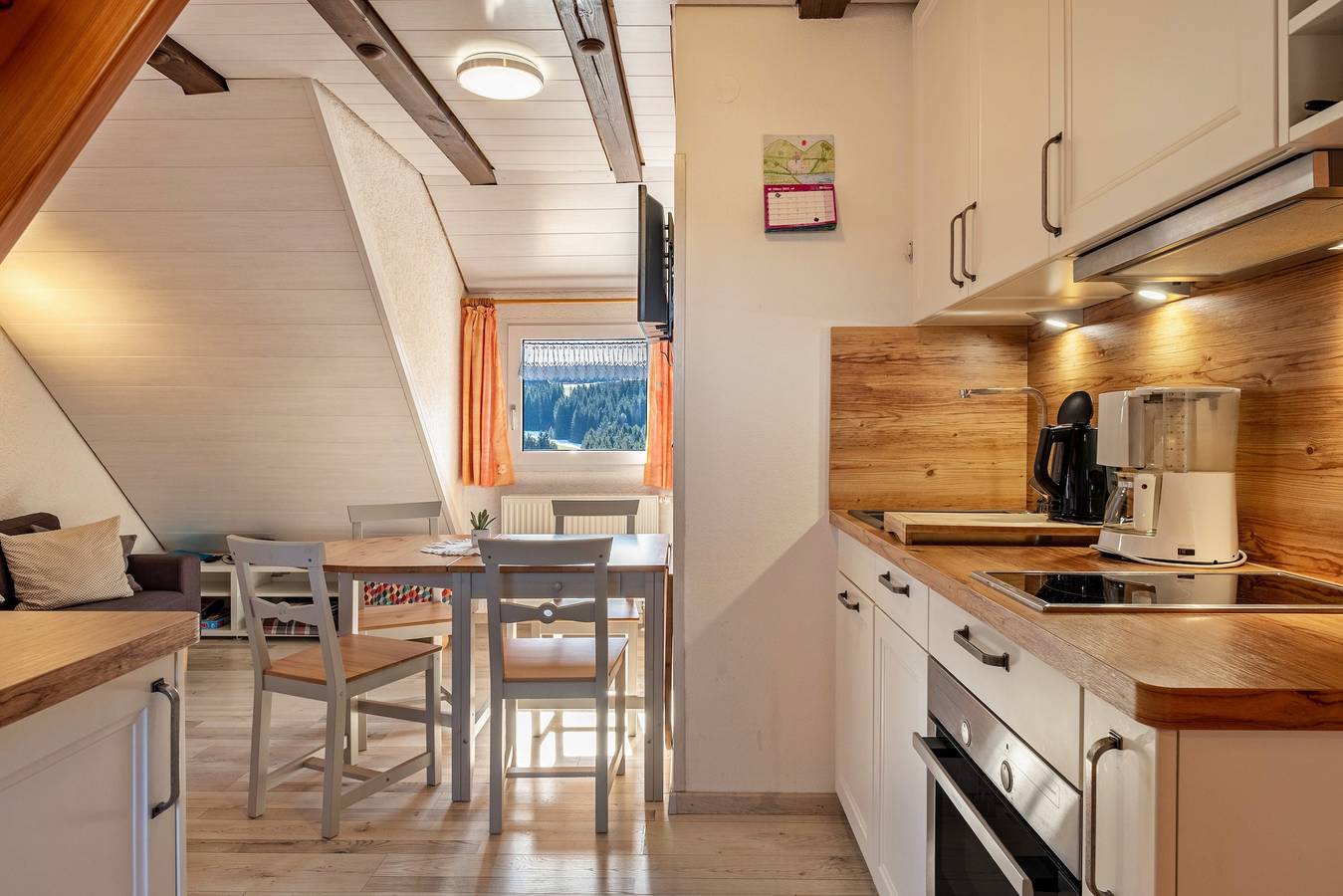 Entire apartment, Apartment '2- Ost' with Private Garden, Balcony and Wi-Fi in St. Märgen, Southern Black Forest