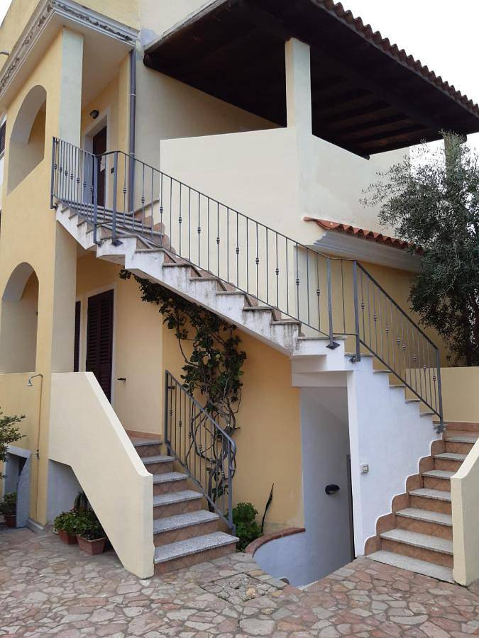Ferienwohnung für 4 Personen, mit Balkon und Terrasse sowie Garten und Ausblick