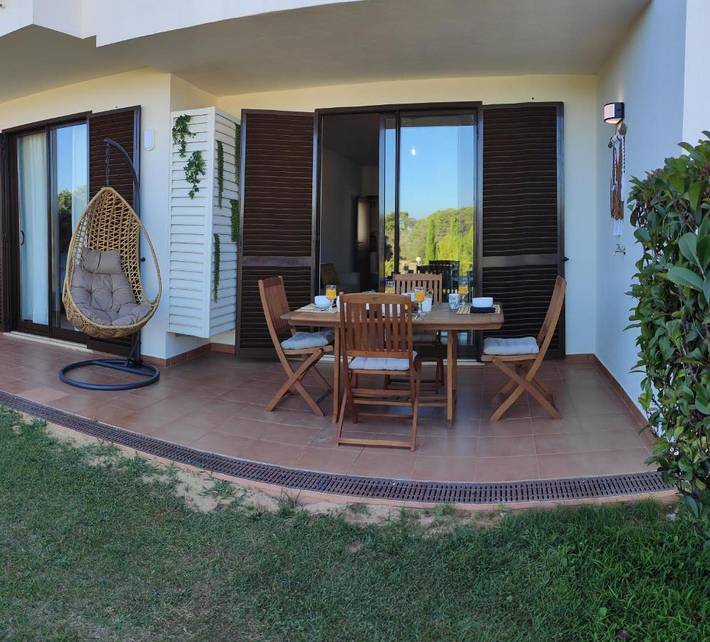 Casa de férias para 6 pessoas, com piscina e vista e ainda jardim em Alvor