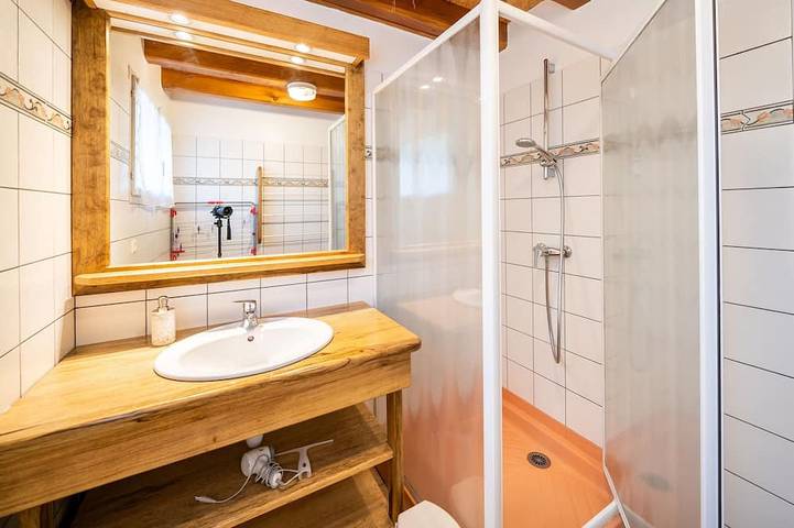 Location de vacances pour 6 personnes, avec jardin ainsi que piscine et terrasse à Le Soulié - 3