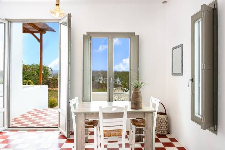 Gîte pour 3 personnes, avec jardin, adapté aux familles dans Milos - 4