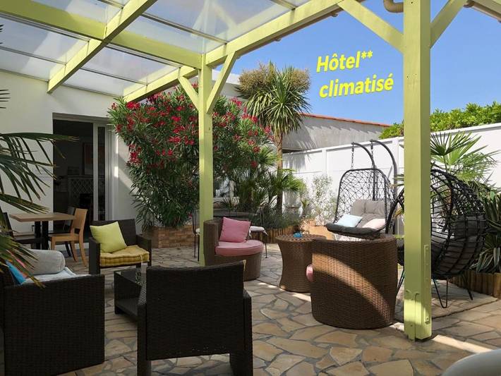 Hôtel pour 3 personnes, avec Terrasse et Jardin à Royan