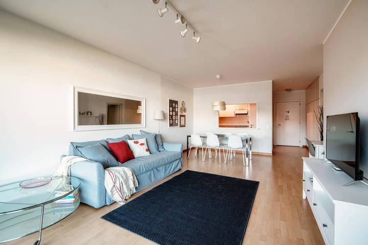 Ferienwohnung für 6 Personen, mit Balkon und Terrasse sowie Seeblick und Ausblick in Paradiso