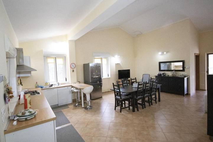 Gîte pour 5 personnes, avec vue à Pratola Peligna - 3