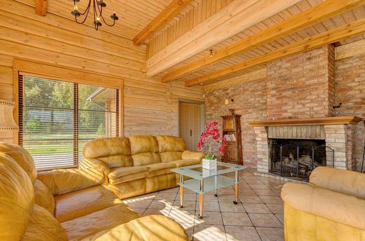 Ferienhaus für 20 Personen, mit Sauna und Terrasse sowie Whirlpool und Garten in Litauen