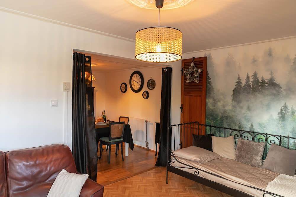 Charming cottage with enclosed garden 10 min from town center in Colmar, Colmar und Umgebung