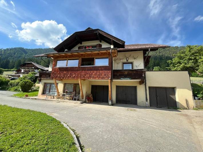 Vakantieappartement voor 2 personen, with uitzicht and tuin as well as uitzicht op het meer in Weissensee