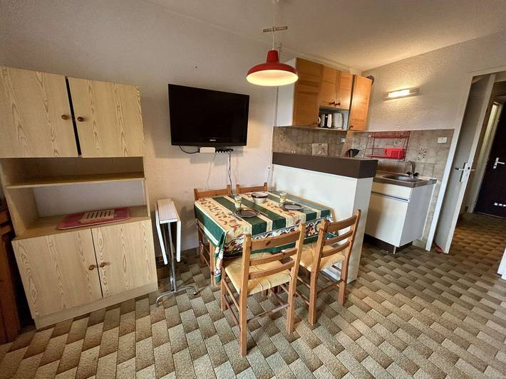 Ganze Wohnung, Erdgeschoss Studio in Saint-Cyprien mit Terrasse und Parkplatz in Saint-Cyprien, Mittelmeerküste (Frankreich)