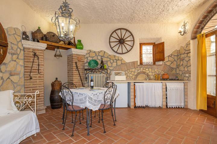 Holiday Home 'La Cantinetta' with Wi-Fi in Chianni, Etruscan Coast