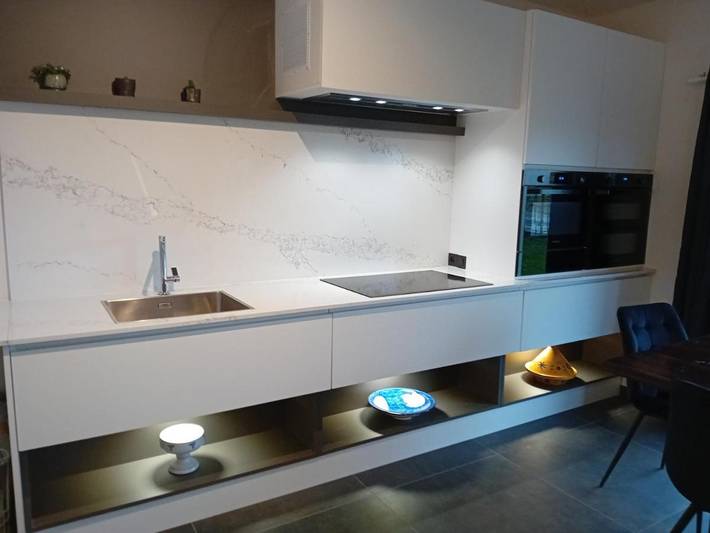 Location de vacances pour 4 personnes, avec Terrasse et Jardin ainsi que Piscine et Sauna à Celles (Hainaut)