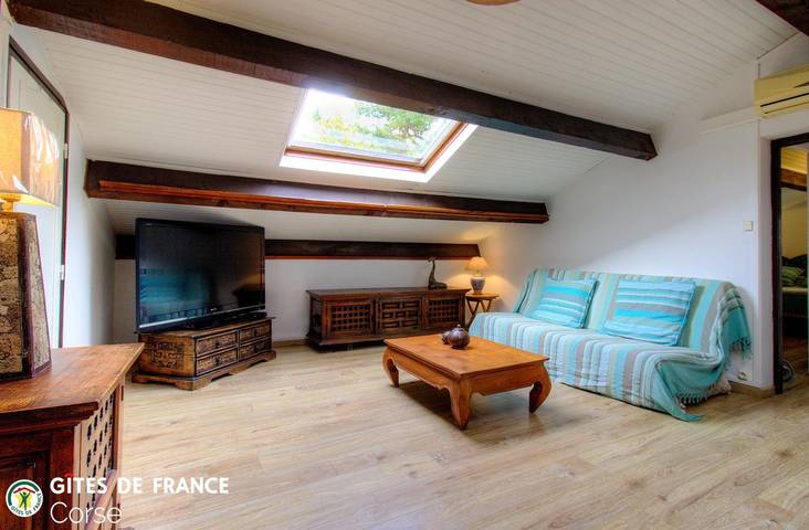 Gîte pour 5 personnes, avec Terrasse et Jardin ainsi que Piscine et Vue à Sorbo-Ocagnano - 4