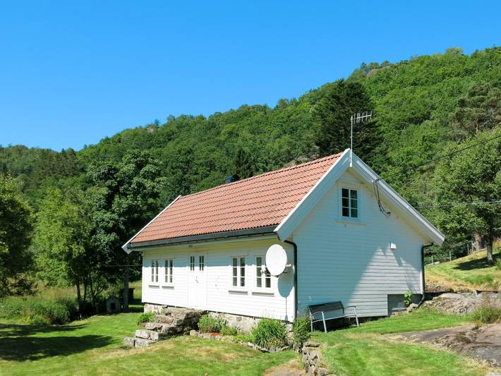 Ferienhaus für 6 Personen, mit Terrasse und Garten in Farsund
