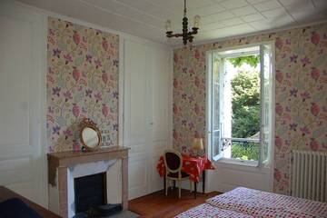 Maison De Vacances pour 14 Personnes dans Chazey-Bons, Jura Francais, Photo 1