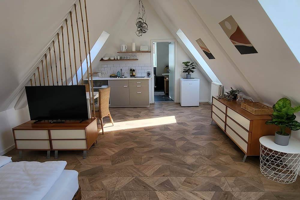 Ganze Wohnung, Dachgeschosswohnung 2 - Apartments am Schloss in Oberschleißheim, Oberbayern