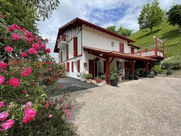 Gîte pour 2 personnes, avec jardin et terrasse, animaux acceptés à Uhart-Cize