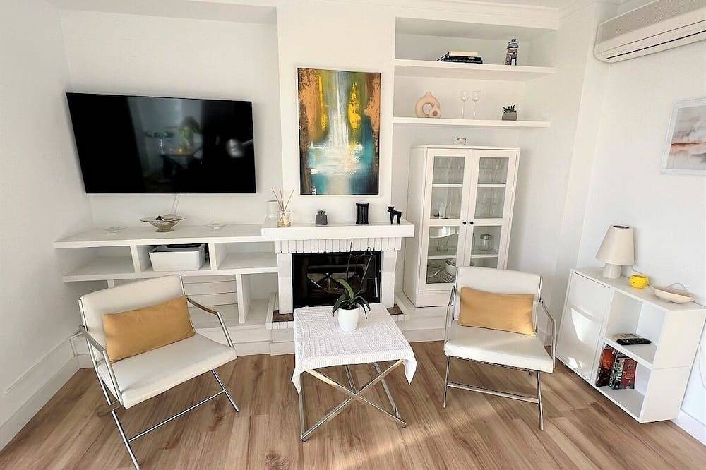 Beautiful Bungalow In Altea Hills in Pueblo Mascarat, Altea