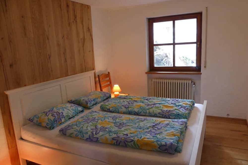 Ganze Wohnung, Renovierte, gemütliche Ferienwohnung mit Gartennutzung in St. Georgen, Mittlerer Schwarzwald