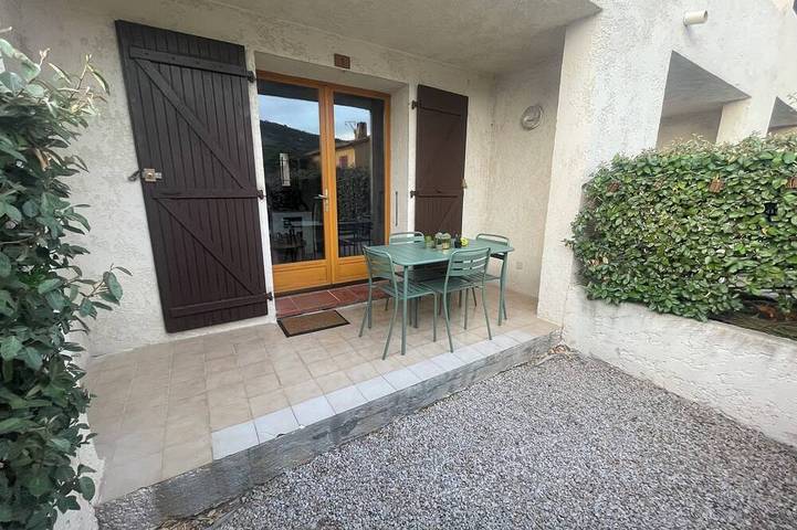 Appartement entier, Charmant 2 pièces avec jardinet et terrasse in Calenzana, Région de Calvi
