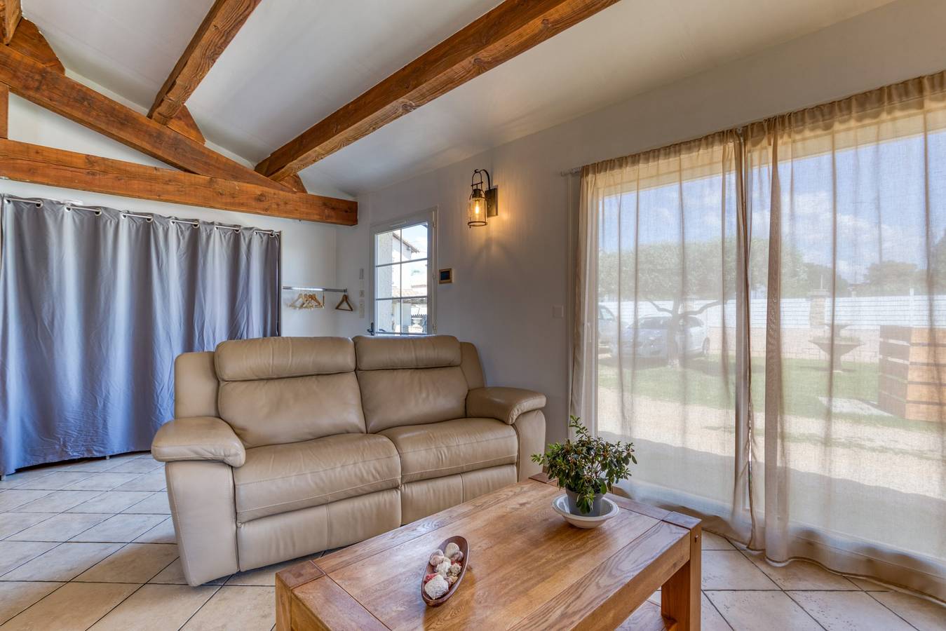 Villa en Camargue con piscina compartida, Wi-Fi y aire acondicionado in Vauvert, Costa mediterránea (Francia)