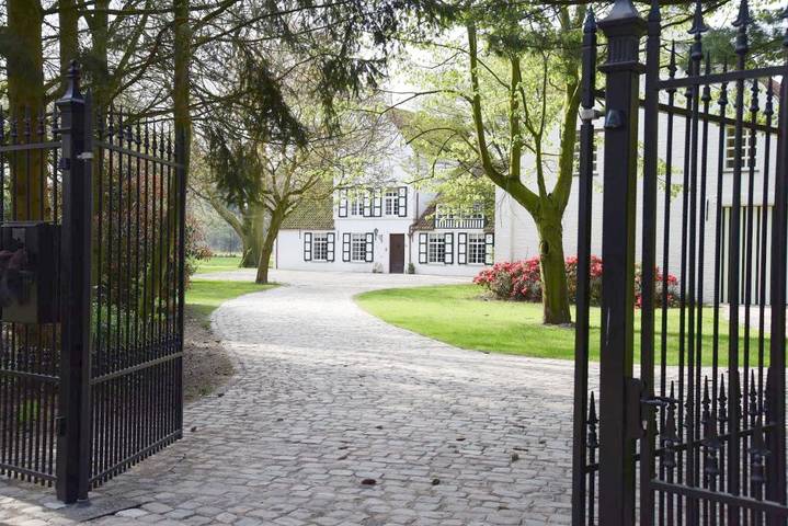 Chambre d’hôte pour 3 personnes, avec Terrasse et Jardin ainsi que Piscine et Sauna à Oud-Turnhout