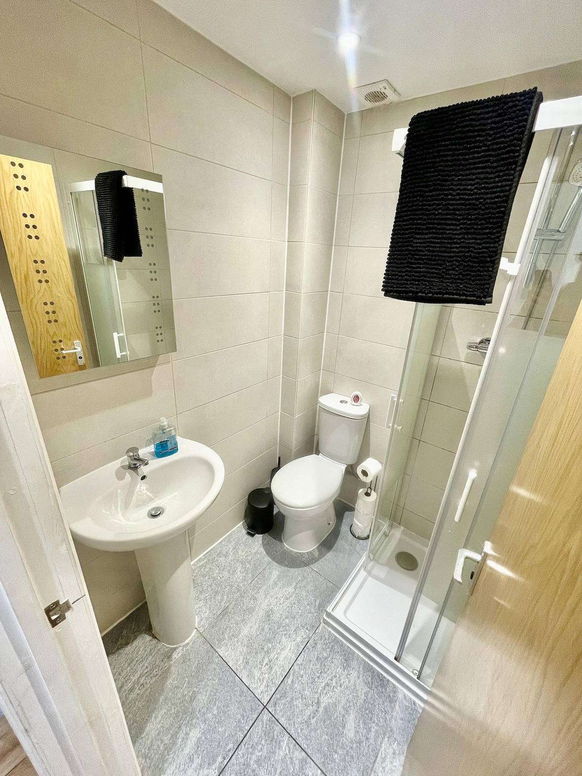 Estudio entero, 1 Bed Studio - Sleeps 2 - Parking - Wifi in Market Ward, Cambridge