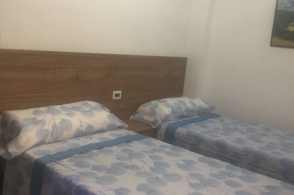 Entire apartment, Piles - Apartment - Sleeps 7 - Parking - Seafront in Piles, Costa de Valencia