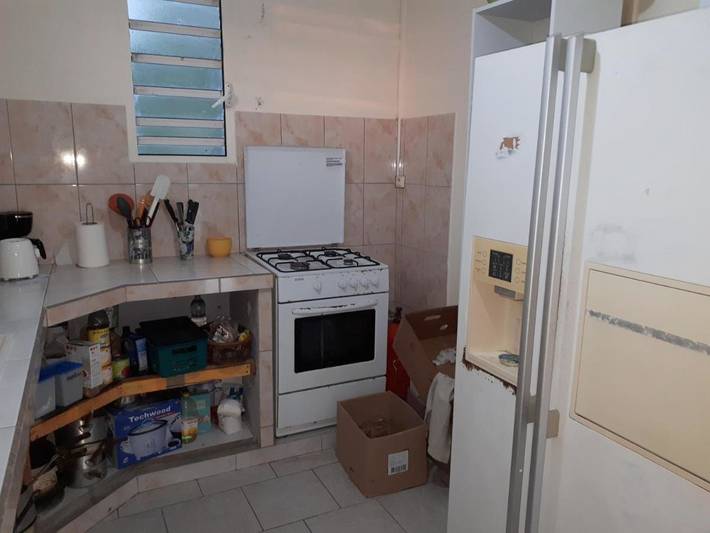 Location de vacances pour 4 personnes, avec vue ainsi que piscine et jardin à Case-Pilote - 4